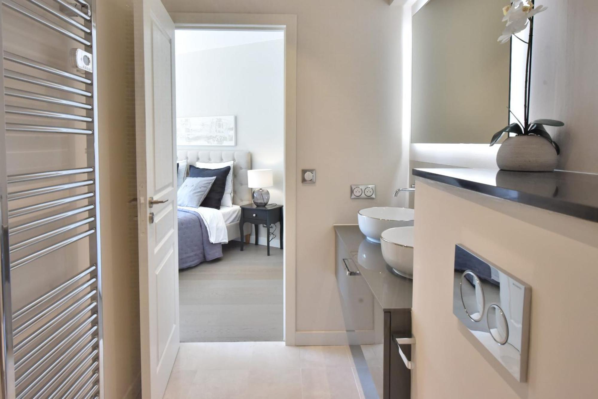 New 2 Bedrooms 15 Minutes To Palais Des Festivals&beaches! *